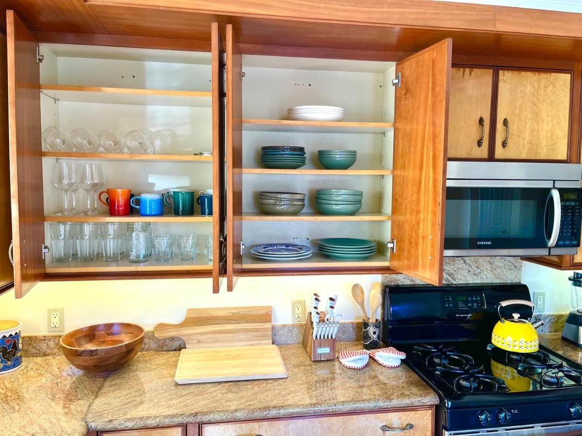 Spacious Renovated Petaluma Home- Pool Table, Fire Pit, Parking Eksteriør billede