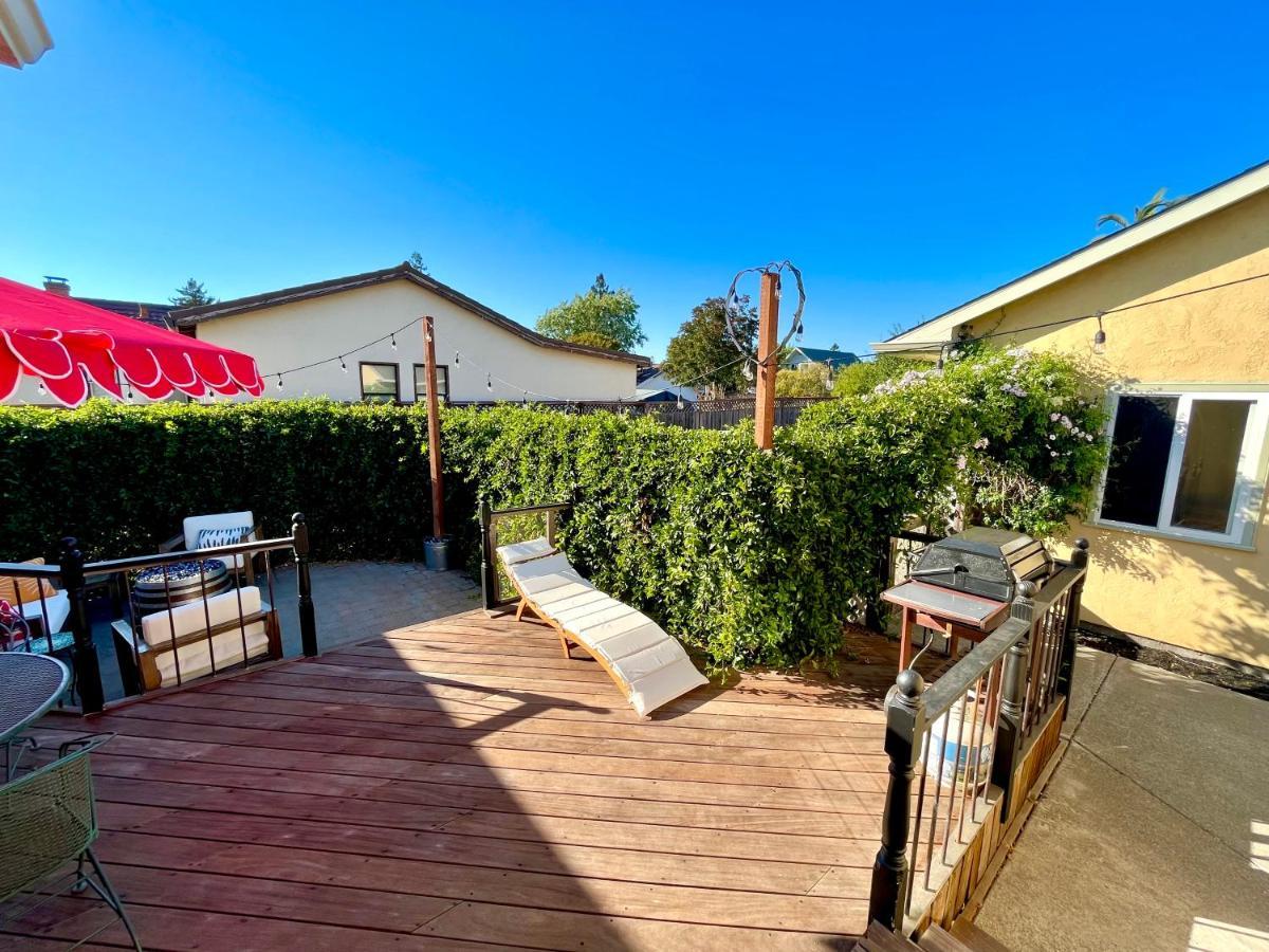 Spacious Renovated Petaluma Home- Pool Table, Fire Pit, Parking Eksteriør billede