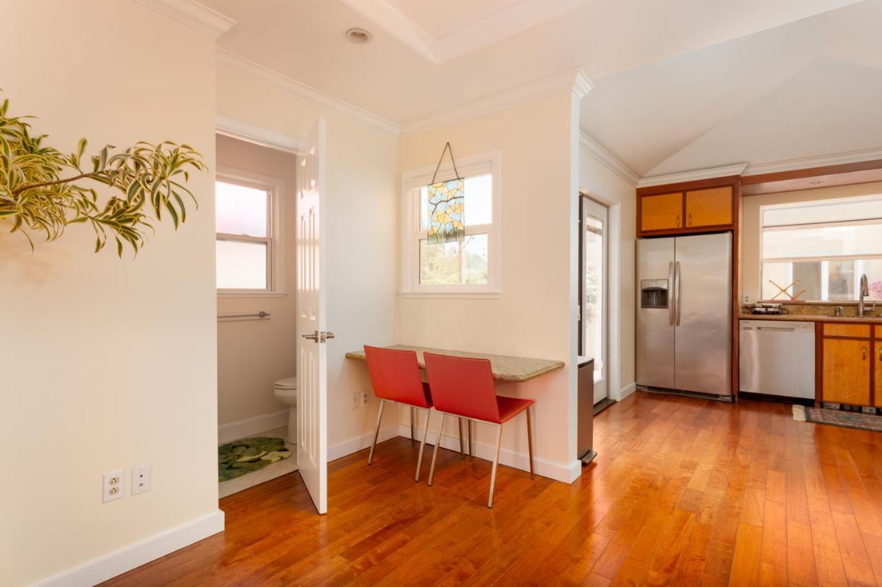 Spacious Renovated Petaluma Home- Pool Table, Fire Pit, Parking Eksteriør billede
