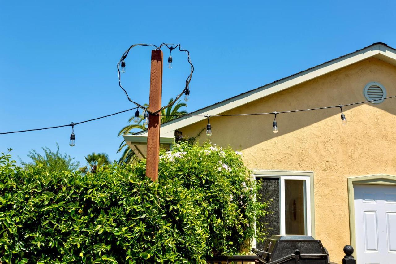 Spacious Renovated Petaluma Home- Pool Table, Fire Pit, Parking Eksteriør billede